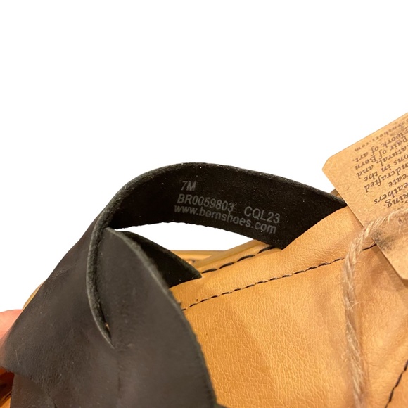 NWOT Born Sorja Sport Sandal Size 7 black - Picture 7 of 9